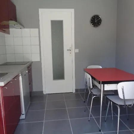 T3 Renove A 200m De La Plage, Balcon, Parking Prive - Moulleau, *