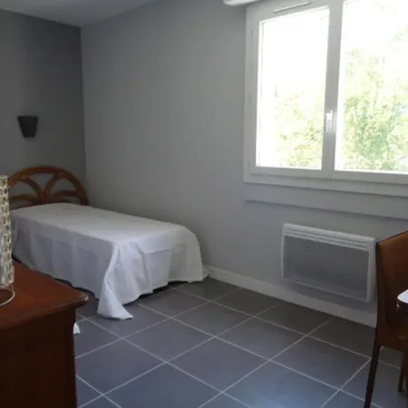 T3 Renove A 200m De La Plage, Balcon, Parking Prive - Moulleau, - Fr-1-374-100